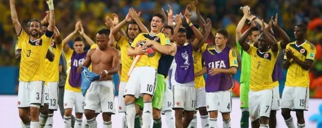 第一届世界杯足球赛是在哪个国家举行？ 下一届足球世界杯什么时候举行