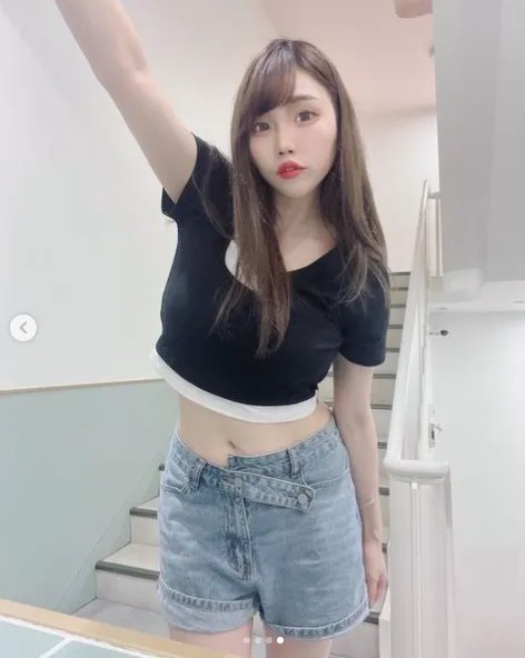 ３０岁轻熟女依然萌力满分！塚本舞性感魅力好头灯！