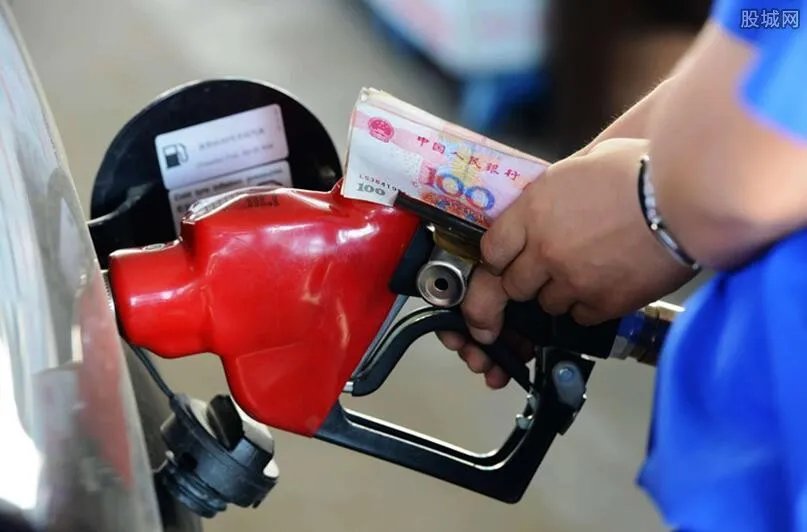 油价调整最新消息 国内油价今日24时会上调吗