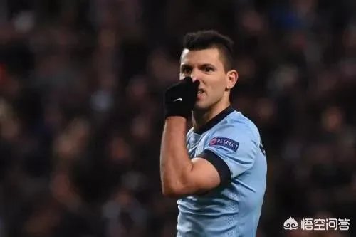 当今足坛，有哪些现役的矮个中锋？