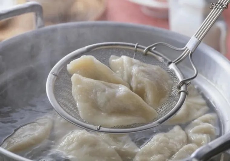 臧健和逝世 回顾湾子码头创办人传奇的一生