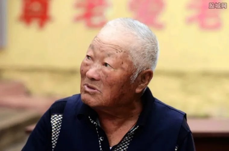 2018退休金上调方案 养老金每个月具体上调多少？