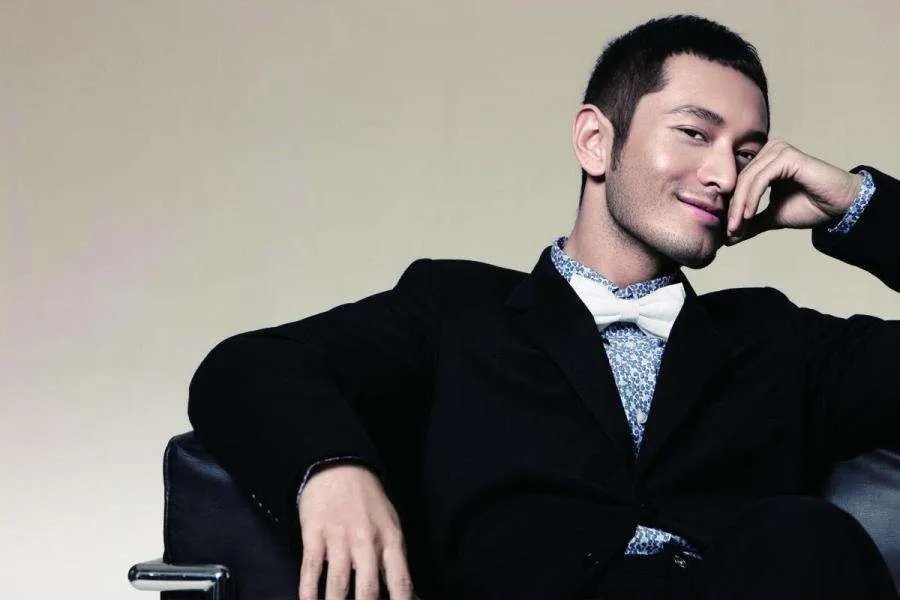 杨幂只吃一根米线引发网友热议