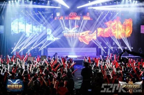 LOL2014夏季赛S4总决赛在什么时候