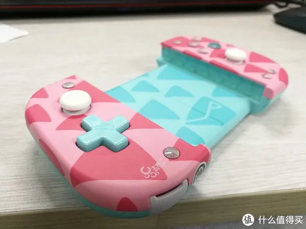 手柄也挽救不了手残党，北通W1拉伸手柄评测