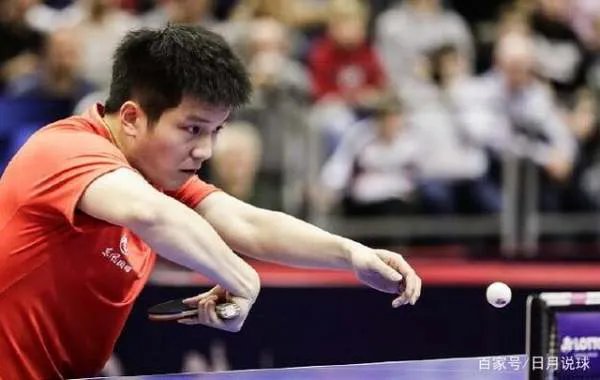 国乒名将樊振东现在世界排名第一，他到底是怎么立下一等功的？