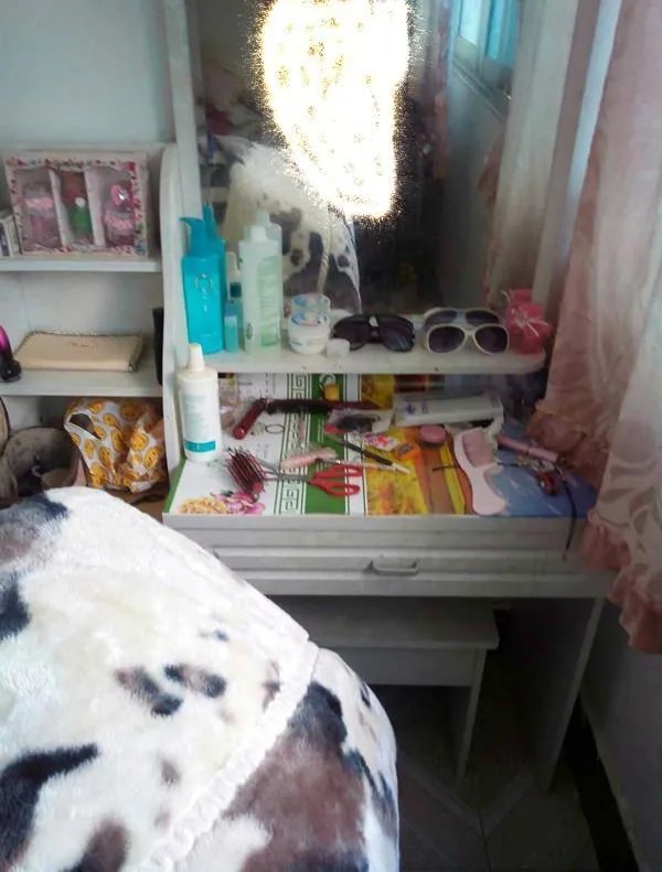 婆婆才50岁就懒成这样，客厅乱成狗窝了！