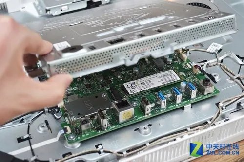 双硬盘双内存 戴尔灵越24-3477拆机图赏