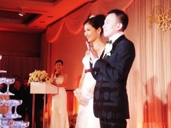 刘涛老公前妻照片曝光  美艳惊人身材好