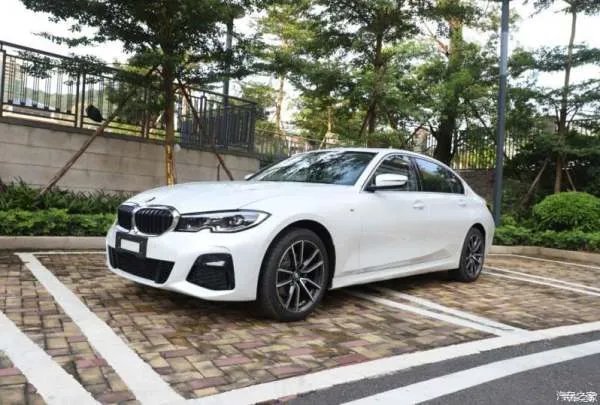 我想买一辆宝马3系，现在优惠多少，全款落地多少钱？