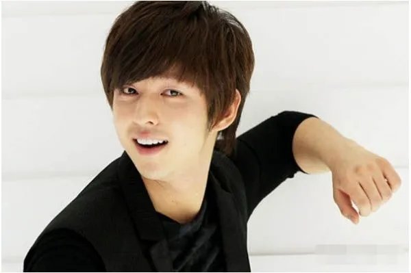 金希澈发文提及金起范的生活,SJ金起范为何被冷藏了?