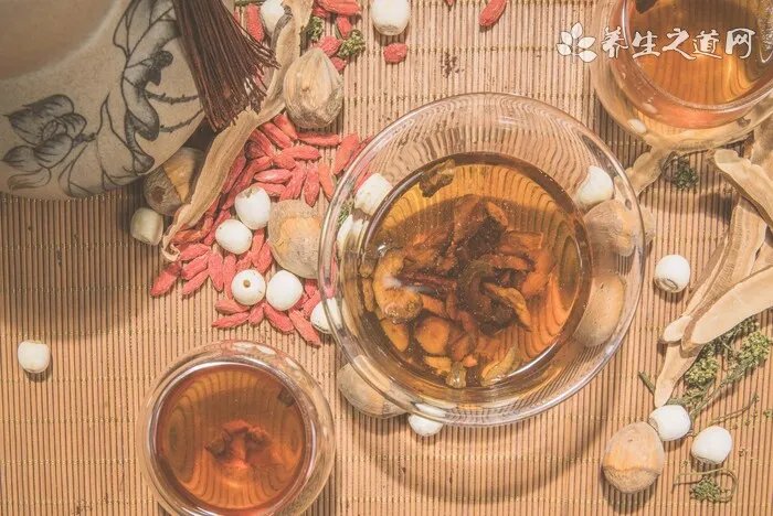 红酒打开多久不能喝了 红酒热量高吗