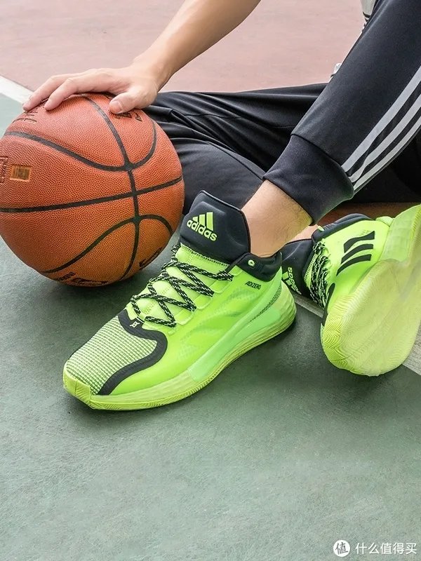 十年等待 KOBE 6绿蛇复刻，以及骚绿球鞋一览表