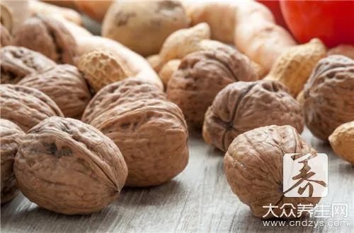 怎样去核桃仁的皮？