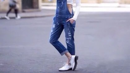 背带裤搭配什么鞋