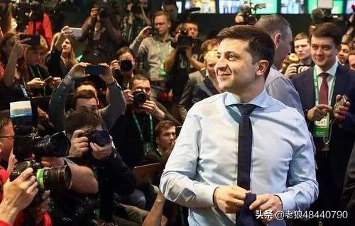 乌克兰议会为什么要罢免“外长”普里斯泰科，他不是泽连斯基任命的？