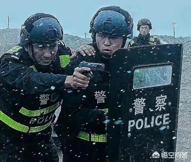 有哪些大蟒蛇类的特效电影值得推荐?