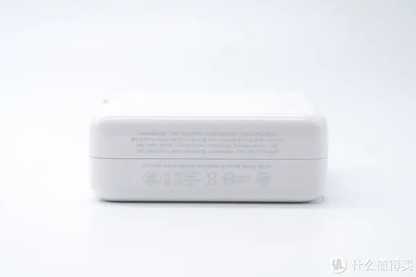 支持67W大功率快充，苹果新款MacBook Pro 14标配充电器测评