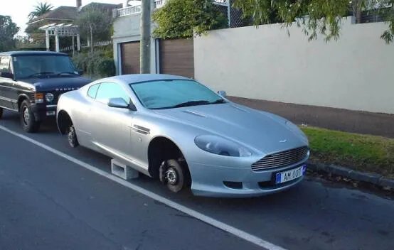 梦见车被偷有什么征兆 梦见车被偷是什么意思