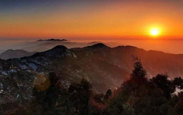 描写西岳、南岳、北岳、中岳的诗句