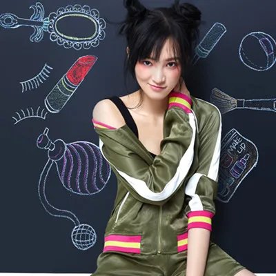 武大校花黄灿灿身高多少？  被baby称为樱花女神