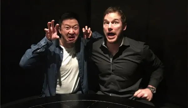 吴京的电影越来越受欢迎了，为何他现在才开始拍电影？