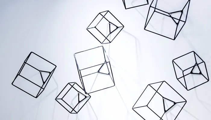 正方体的截面有几种 正方体的截面到底有几种