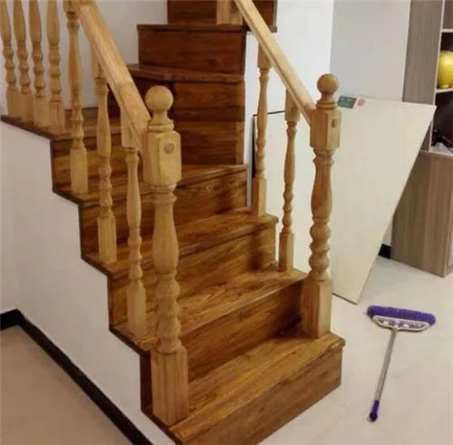 楼梯扶手的高度一般是多少