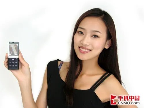 全球首款透明彩显机 联想S800美女送测