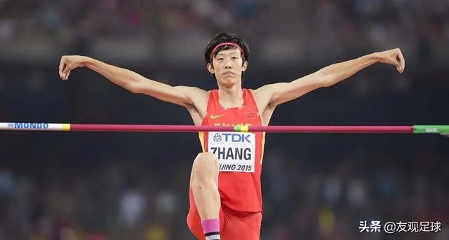 张国伟为什么退役