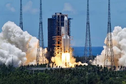 天问一号完成第一次轨道中途修正,大家都期待它到达火星吗?