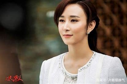 胡静风光大嫁进豪门，现在怎么样了？