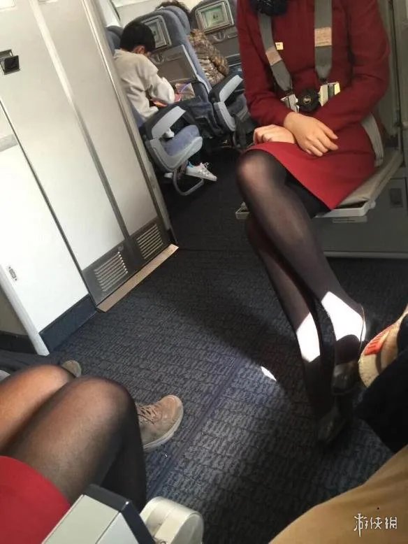 现在的JK校服这么性感？囧图妹子你拍照时候走光了