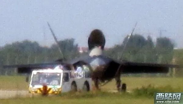 amf五代战机首飞成功