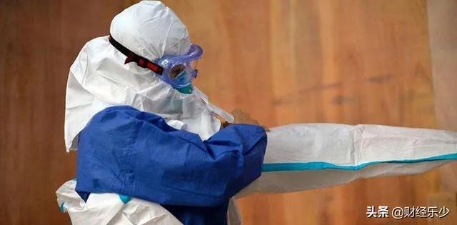 美国已经确诊143万，为何每天不会几何裂变？