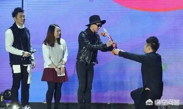 湖南卫视小年晚会杜海涛口误你认为谁是最大的赢家？