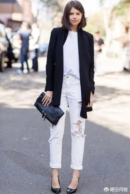 白色裤子怎么搭配？