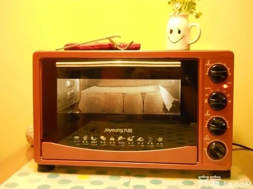 面包机和烤箱哪个实用,纠结党不用纠结啦!