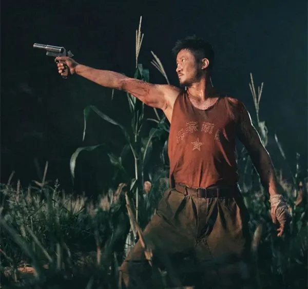 吴京的电影越来越受欢迎了，为何他现在才开始拍电影？