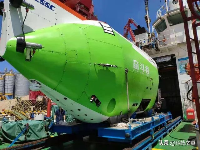 “奋斗号”凭什么它能“一口气”下潜到海底10000多米？