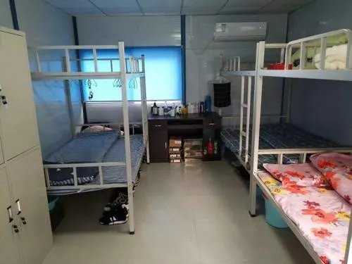 河北高校天价宿舍高校住宿收费一学期1万6，这样的宿舍究竟有多好？