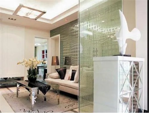 客厅玻璃隔断效果图 常见的几种客厅隔断类型