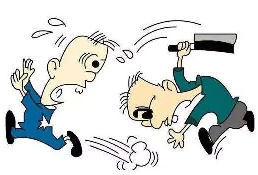 男子持斧砍伤3人后被警察制服是怎么回事？