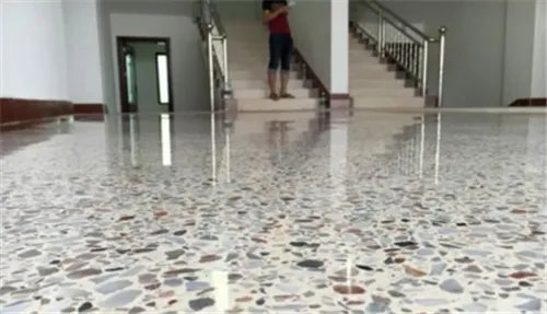 水磨石地面怎么翻新