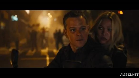 《谍影重重5》最新片段曝光 真正的老司机飙车大战