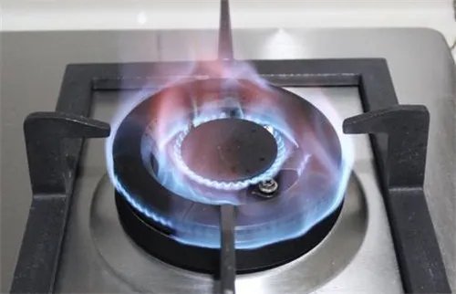 煤气灶自动打火的原因是什么
