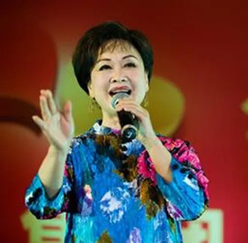 李谷一的女儿是谁 李谷一的个人简介