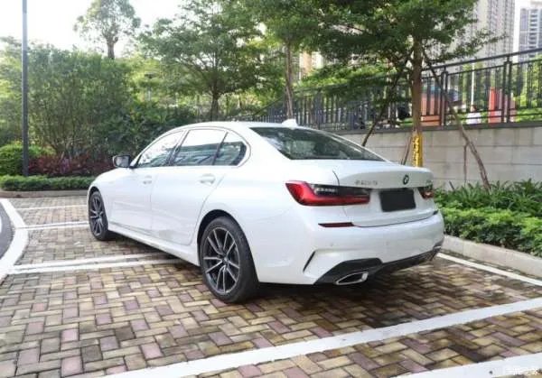 我想买一辆宝马3系,现在优惠多少,全款落地多少钱?