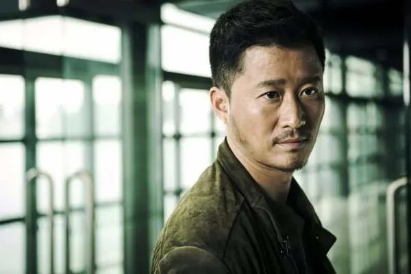 吴京的电影越来越受欢迎了，为何他现在才开始拍电影？