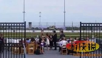 盘点全球最奇葩的婚礼 新鲜创意引起众人围观